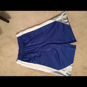 Basketball shorts - Nike - youth XL